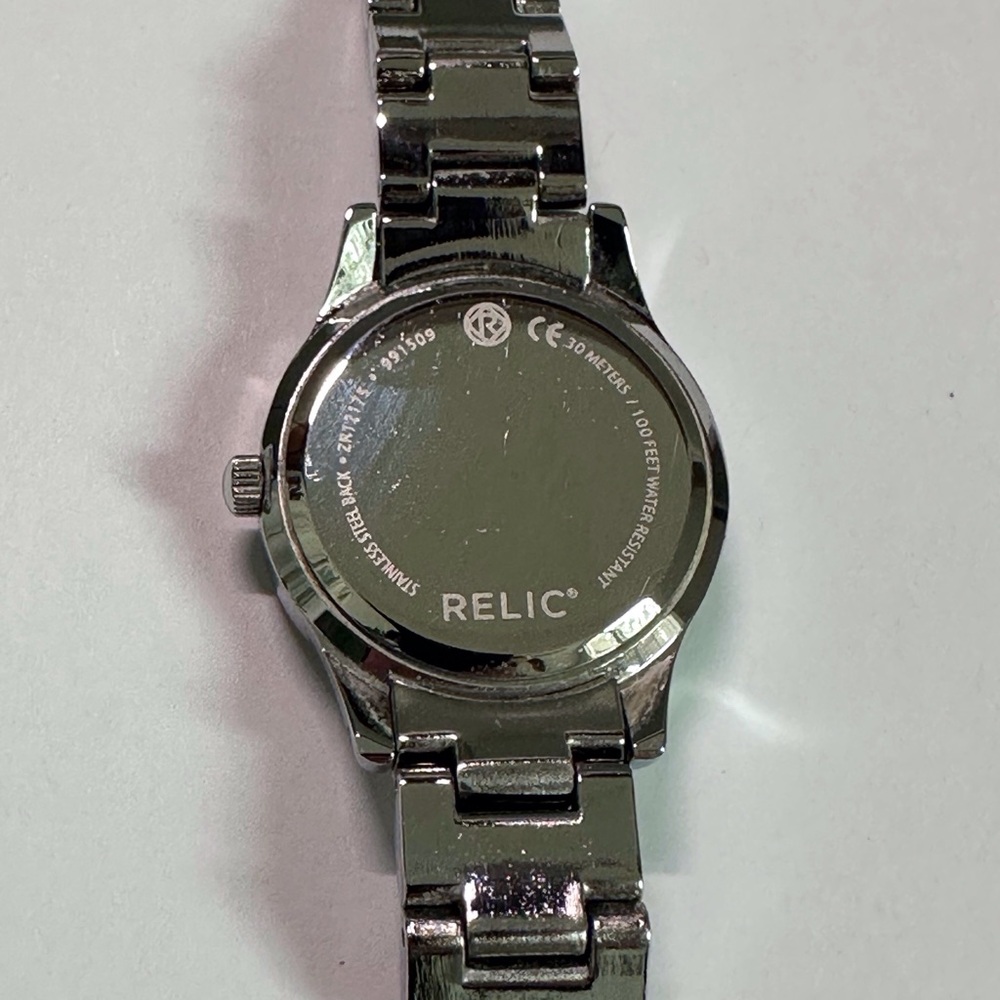 Relic Watch with Box - Picture 6 of 8